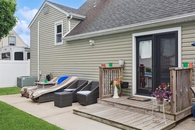Welcome to this beautifully maintained 3 bedroom, 2 bathroom - photo 24
