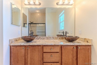 MOVE In Ready! Immaculate 4-Bedroom 3-Car Garage Home on Corner - photo 49