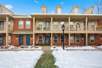 Lake Condo For Sale in Walled Lake, Michigan