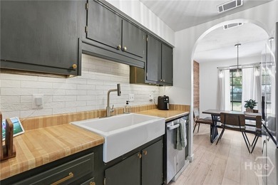 Tucked beneath mature trees on Wilmington Island, 607 Leaning - photo 9