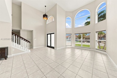 Welcome to this beautifully maintained 5-bedroom, 4-bath - photo 9
