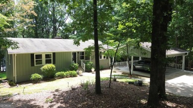 Lake Home For Sale in Lavonia, Georgia