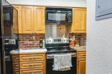 Beachside living made easy! Ground-floor 2BR/1BA condo near the - photo 5