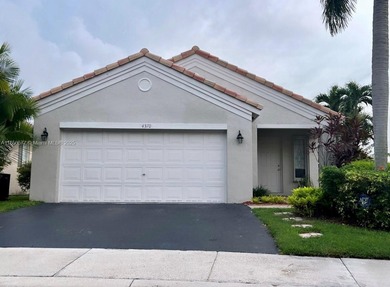 (private lake, pond, creek) Home For Sale in Weston Florida