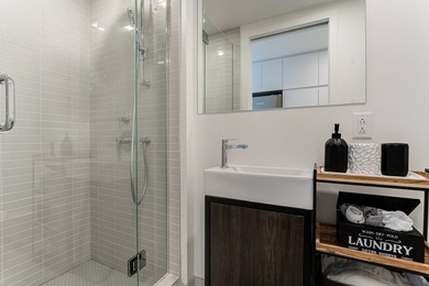 Magnifique condo contemporain d'une chambre a coucher, situe au - photo 8