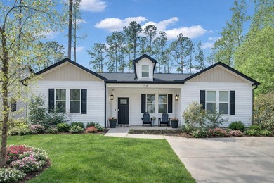 Welcome to Lake Royale living! This beautifully maintained - photo 1