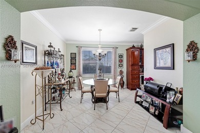 Beautifully maintained lakefront home in the desirable Century - photo 3