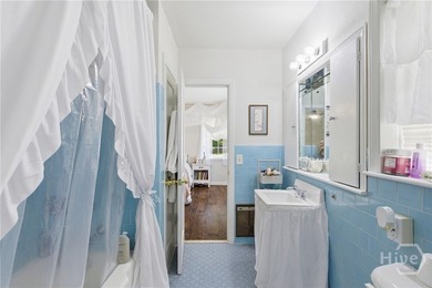 Located on Savannah's highly desirable Bull Street corridor in - photo 13