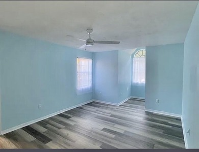 Beautifully updated 4BR/3.5BA coastal home on a prime .34-acre - photo 20