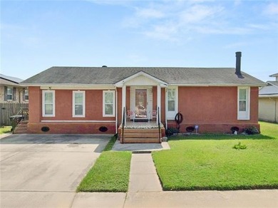 Lake Pontchartrain Home For Sale in New Orleans Louisiana