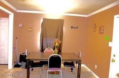 Great First time Home Buyer or Investor looking for a ready made - photo 9