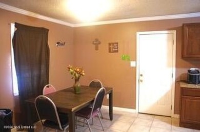 Great First time Home Buyer or Investor looking for a ready made - photo 10