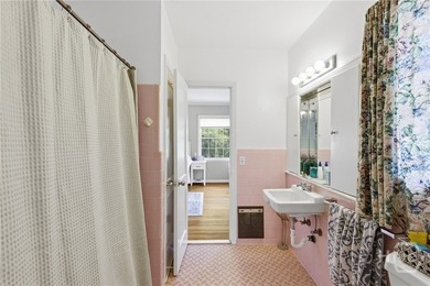 Located on Savannah's highly desirable Bull Street corridor in - photo 33