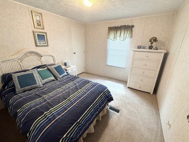 Set on nearly 100 acres of beautiful Golden Pond with easy - photo 9