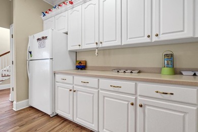 Spacious 2-story Charleston Style home on a prime corner lot - photo 11