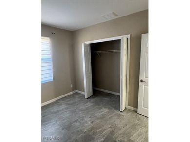 Welcome home to this lightly lived in 3 Bedroom, 2 Bathroom, 2 - photo 19