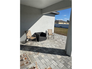 Welcome home to this lightly lived in 3 Bedroom, 2 Bathroom, 2 - photo 25