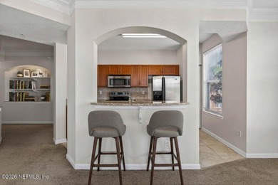 Wow! Beautiful top floor end unit in desirable Esplanade at Town - photo 8