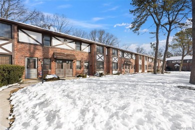 Enjoy easy, low-maintenance living in this upper level, 1 - photo 4