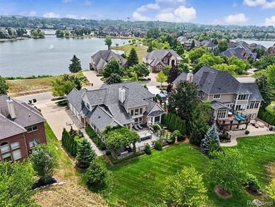 Additional listing photo 4
