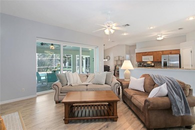 Awesome and beautiful, well cared for, and maintained pool home - photo 11