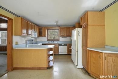 Tucked away on a private rural lot in scenic Salem, this - photo 12