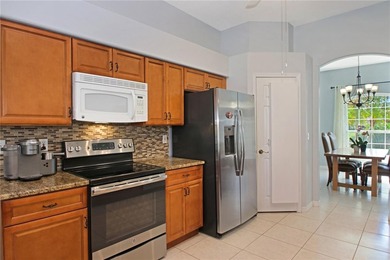 Awesome and beautiful, well cared for, and maintained pool home - photo 15