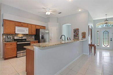 Awesome and beautiful, well cared for, and maintained pool home - photo 16