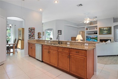 Awesome and beautiful, well cared for, and maintained pool home - photo 17
