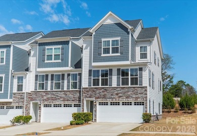 Lake Wylie Townhome/Townhouse For Sale in Tega Cay South Carolina
