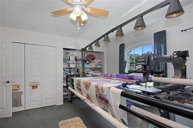 Awesome and beautiful, well cared for, and maintained pool home - photo 26