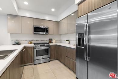 Stunning newer contemporary condo right across the street from - photo 6