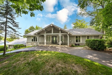 Upper Nashotah Lake Home For Sale in Summit Wisconsin