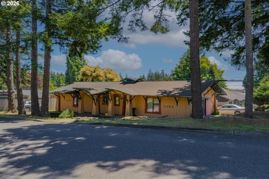 Rare opportunity to own a truly custom and charming duplex in a - photo 2