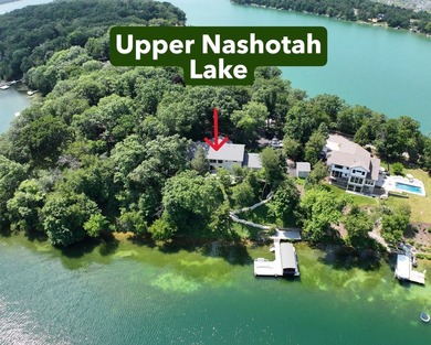 Fully renovated in 2022, this luxurious 4BR, 4.5BA lakefront - photo 3