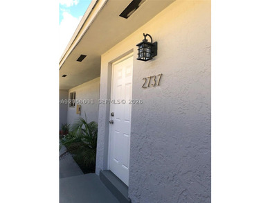 Excellent investment opportunity to own a well-maintained duplex - photo 4