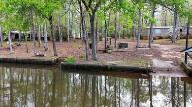 Check out this Lake Sinclair home overlooking peaceful water - photo 6