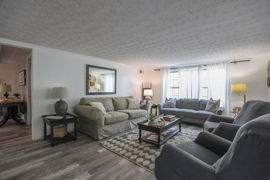 Check out this Lake Sinclair home overlooking peaceful water - photo 10