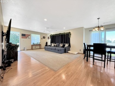 Well-maintained single-level 3 bed, 2 bath home offering 1,524 - photo 6
