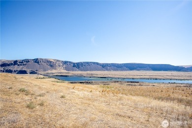 Lake Lot For Sale in Malaga, Washington