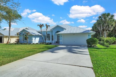 STUNNING & Large 4 Beds/2.5 Baths Home on OVERSIZED Lot, PERFECT - photo 2