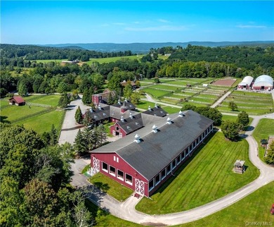 Kirby Hill Farm, an exceptional equestrian estate set on 247 - photo 17