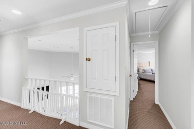Lovely 3 bedroom, 3 bath waterfront property in Timber Ridge - photo 31
