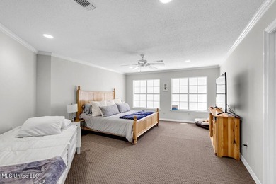 Lovely 3 bedroom, 3 bath waterfront property in Timber Ridge - photo 32