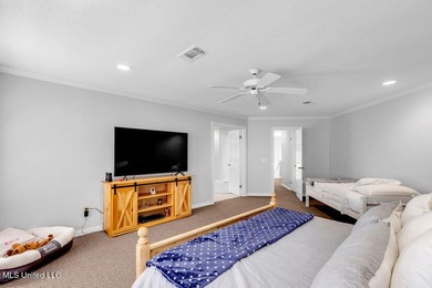 Lovely 3 bedroom, 3 bath waterfront property in Timber Ridge - photo 33