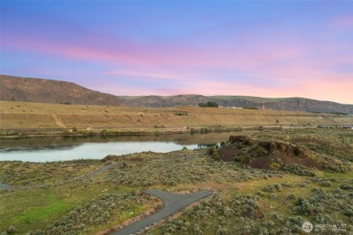 (private lake, pond, creek) Lot For Sale in Malaga Washington