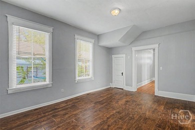 Spacious duplex in popular Eastside neighborhood available - photo 8