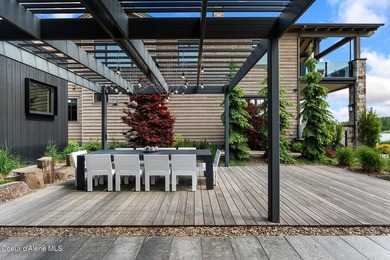 One-of-one WATERFRONT offering on the rare and coveted Gold - photo 11