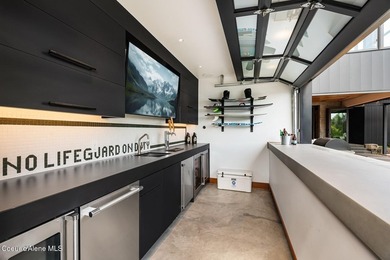 One-of-one WATERFRONT offering on the rare and coveted Gold - photo 31