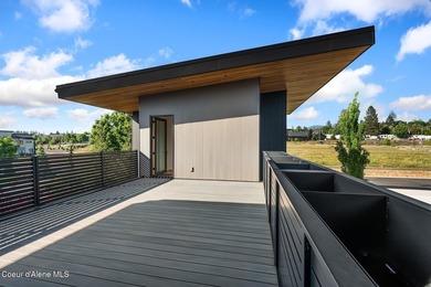 One-of-one WATERFRONT offering on the rare and coveted Gold - photo 46